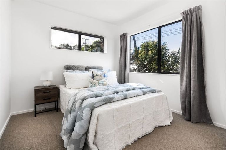 Photo of property in 1/44 Becroft Drive, Forrest Hill, Auckland, 0620