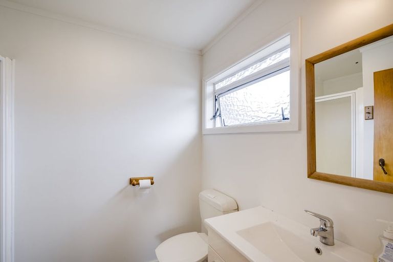 Photo of property in 32 Auckland Road, Greenmeadows, Napier, 4112