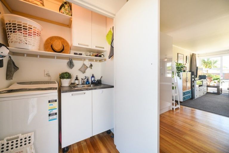 Photo of property in 26 Peters Avenue, Cloverlea, Palmerston North, 4412