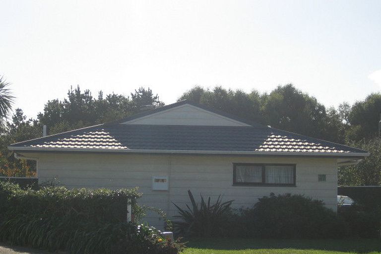 Photo of property in 37 Campbell Avenue, Paraparaumu, 5032