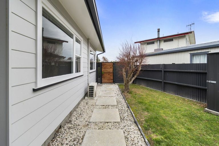 Photo of property in 9 Abraham Crescent, Milson, Palmerston North, 4414