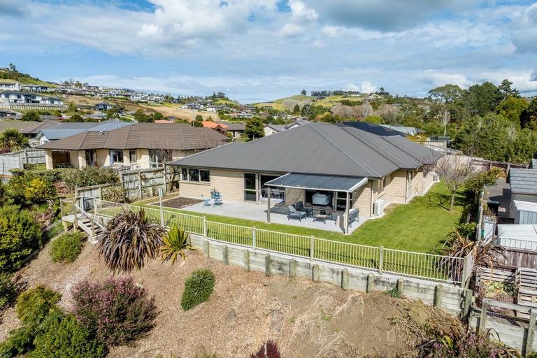 Photo of property in 162 Oteki Park Drive, Welcome Bay, Tauranga, 3112
