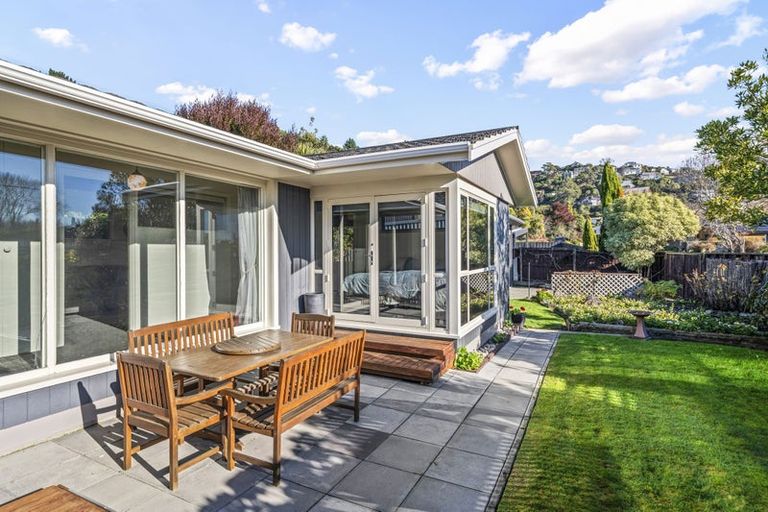 Photo of property in 1 Gunns Crescent, Cashmere, Christchurch, 8022