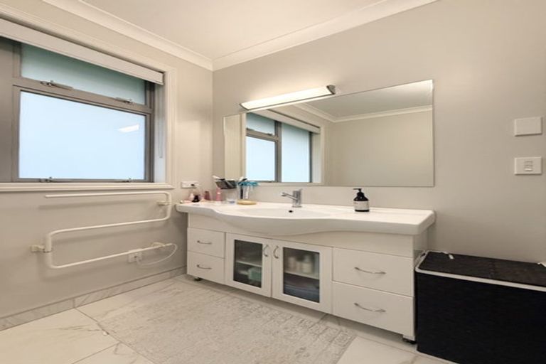 Photo of property in 23 Redvale Rise, Redvale, Albany, 0794