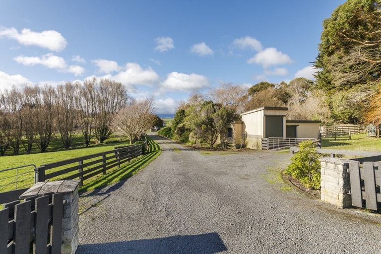 Photo of property in 580 Stoney Creek Road, Kelvin Grove, Palmerston North, 4470