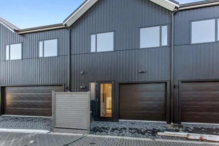 Photo of property in 8 Roundel Crescent, Whenuapai, Auckland, 0618