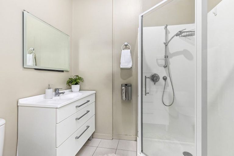 Photo of property in 19 Cavendish Square, Strathmore Park, Wellington, 6022