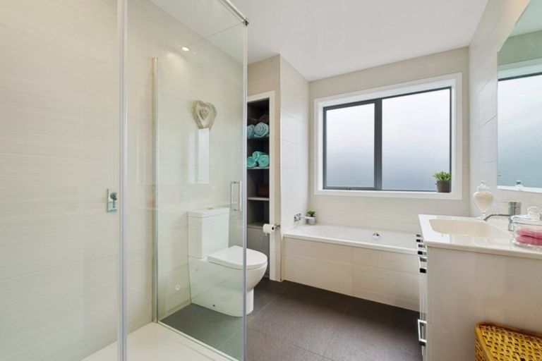 Photo of property in 25 Magnetic Place, Cromwell, 9310