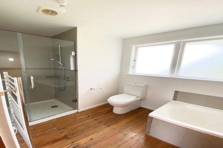Photo of property in 14 Alan Avenue, Henderson, Auckland, 0610