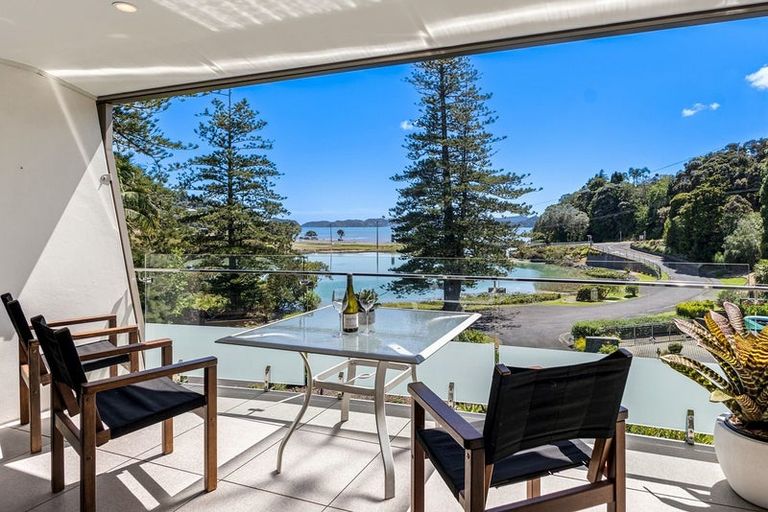 Photo of property in Bridgewater Apartments, 308/7 Te Rangi Cross Road, Paihia, 0200