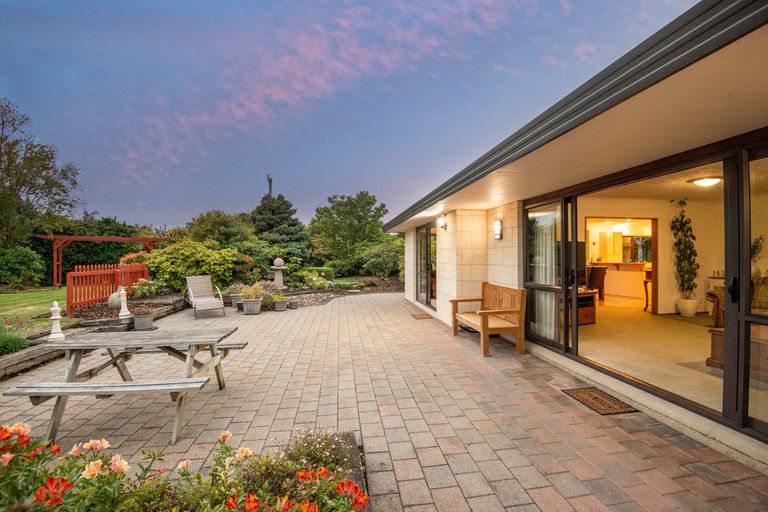 Photo of property in 35 Green Island Bush Road, Blackhead, Dunedin, 9076