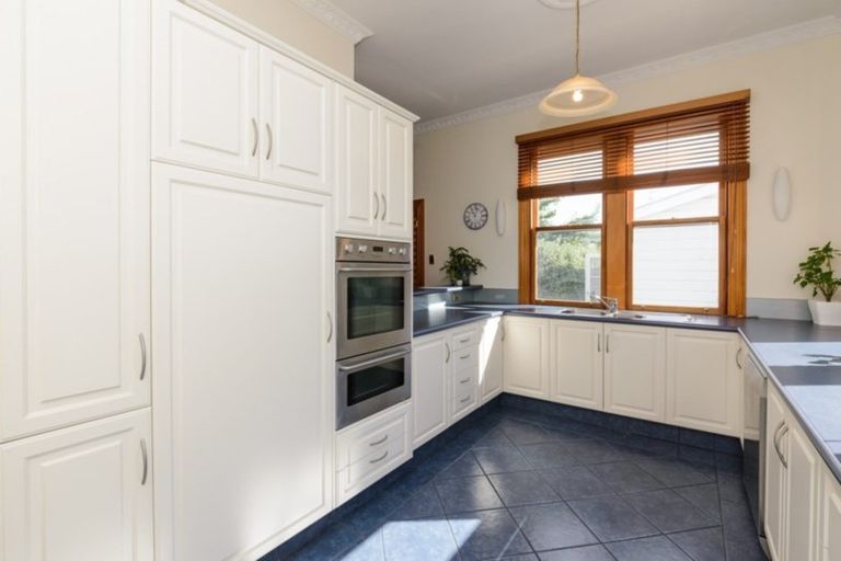 Photo of property in 102 Arthur Street, Blenheim, 7201