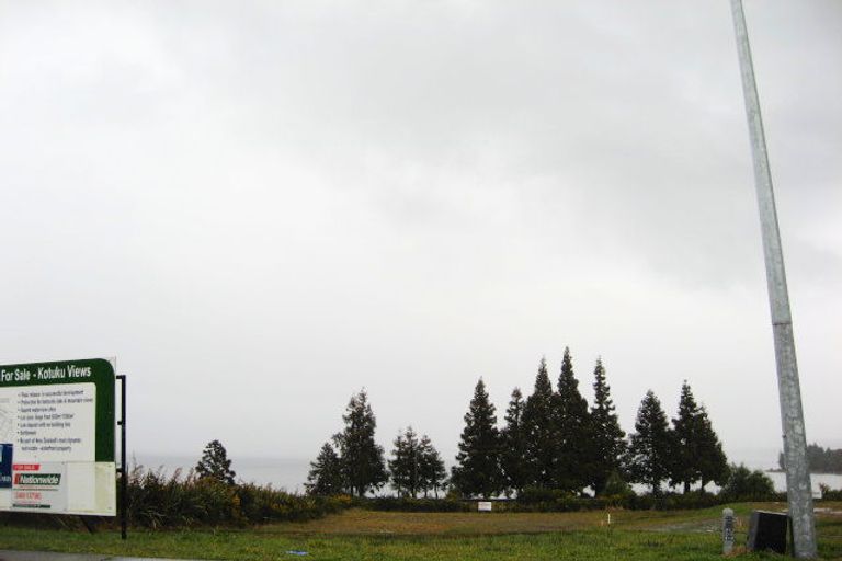 Photo of property in 89 Ahau Street, Moana, 7872