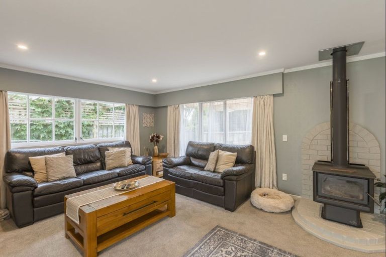 Photo of property in 3 Kanawa Street, Waikanae, 5036