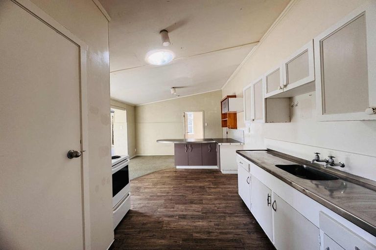 Photo of property in 23 Joseph Street, West End, Palmerston North, 4412