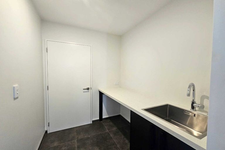 Photo of property in 2/21 Blakes Road, Belfast, Christchurch, 8051