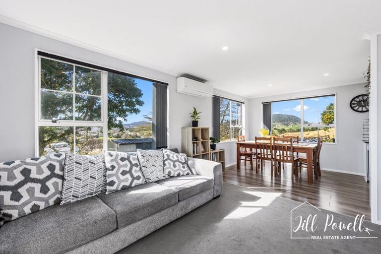 Photo of property in 10 View Street, Maungaturoto, 0520