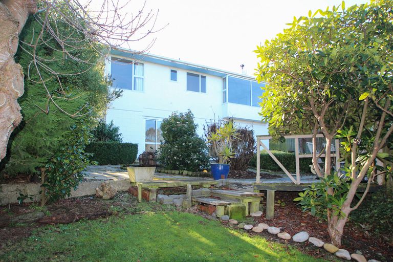 Photo of property in 41 Tamar Street, South Hill, Oamaru, 9400