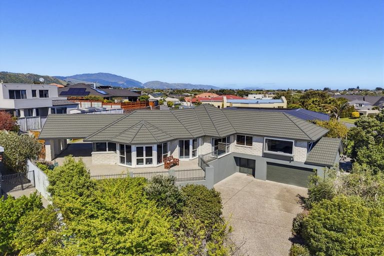 Photo of property in 111 Milne Drive, Paraparaumu, 5032