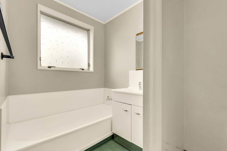 Photo of property in 2/103 Bayswater Crescent, Bromley, Christchurch, 8062