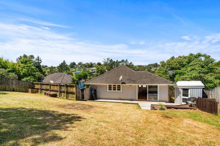 Photo of property in 35 Ogle Crescent, Te Kamo, Whangarei, 0112