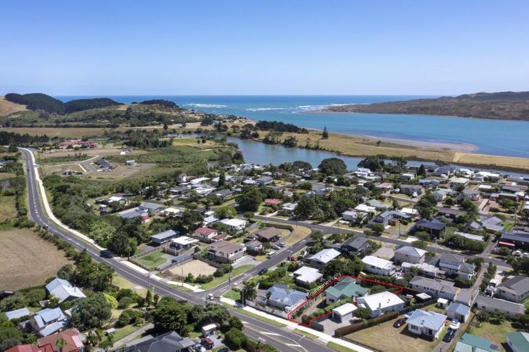 Photo of property in 65a Wainui Road, Raglan, 3225