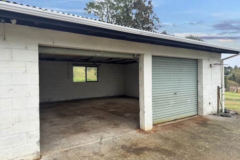 Photo of property in 19 Spur Road, Stillwater, Silverdale, 0993