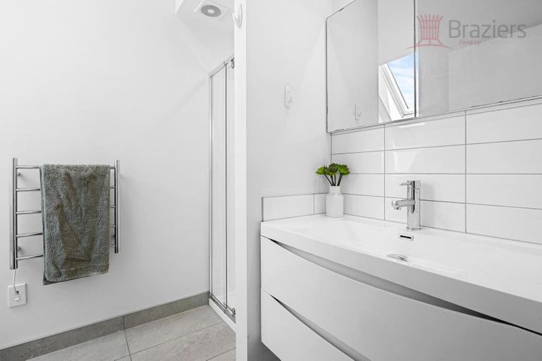 Photo of property in 4/90 Edgeware Road, St Albans, Christchurch, 8014