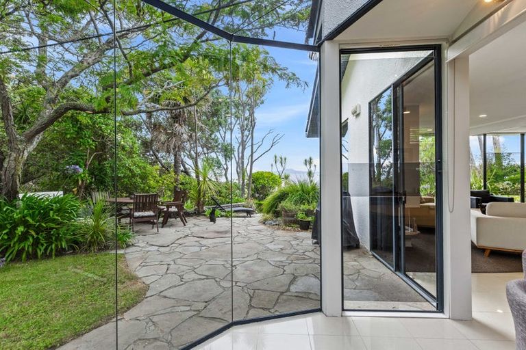 Photo of property in 75 Cliff Road, Torbay, Auckland, 0630