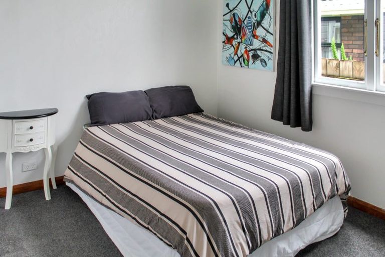 Photo of property in 43 Stewart Crescent, Hokowhitu, Palmerston North, 4410