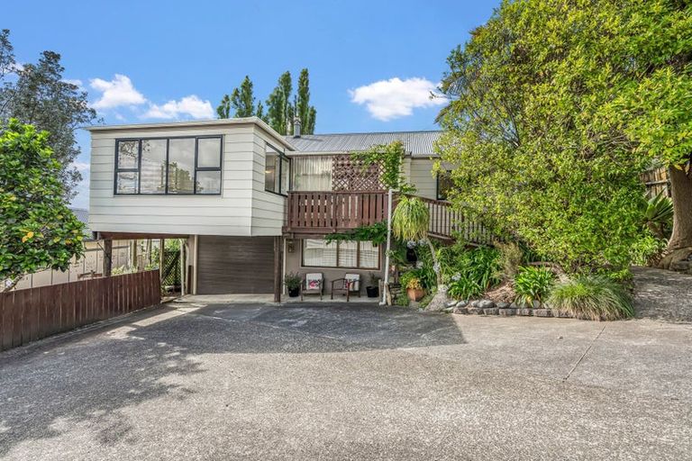 Photo of property in 6 Rautawhiri Road, Helensville, 0800