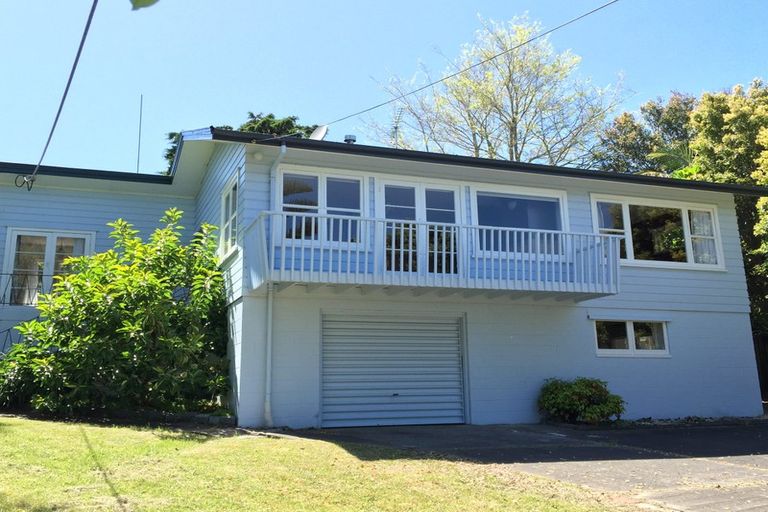 Photo of property in 26 William Souter Street, Forrest Hill, Auckland, 0620