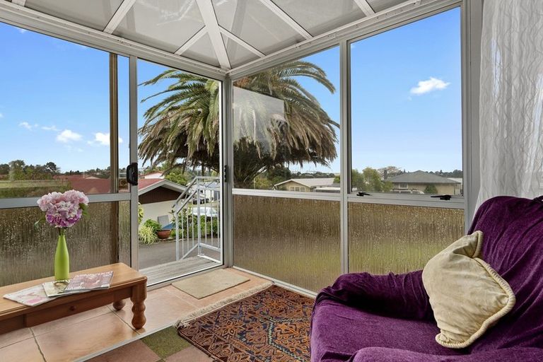 Photo of property in 140 Kingswood Road, Brookfield, Tauranga, 3110