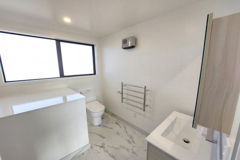 Photo of property in 5/59 Neil Avenue, Te Atatu Peninsula, Auckland, 0610