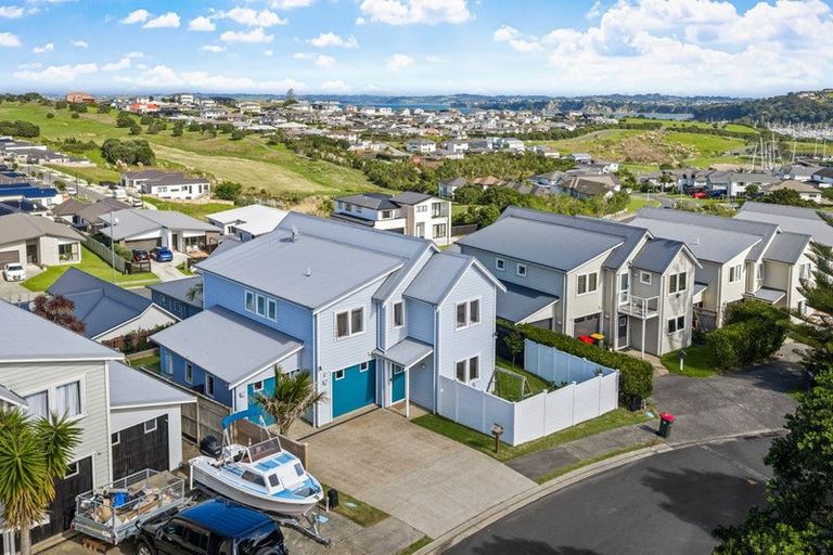 Photo of property in 7 Harwich Court, Gulf Harbour, Whangaparaoa, 0930