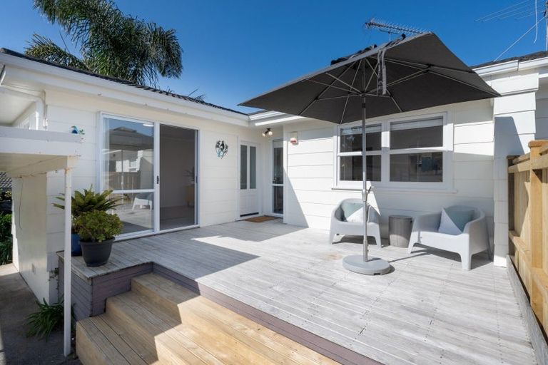 Photo of property in 2/66 Prince Regent Drive, Half Moon Bay, Auckland, 2012