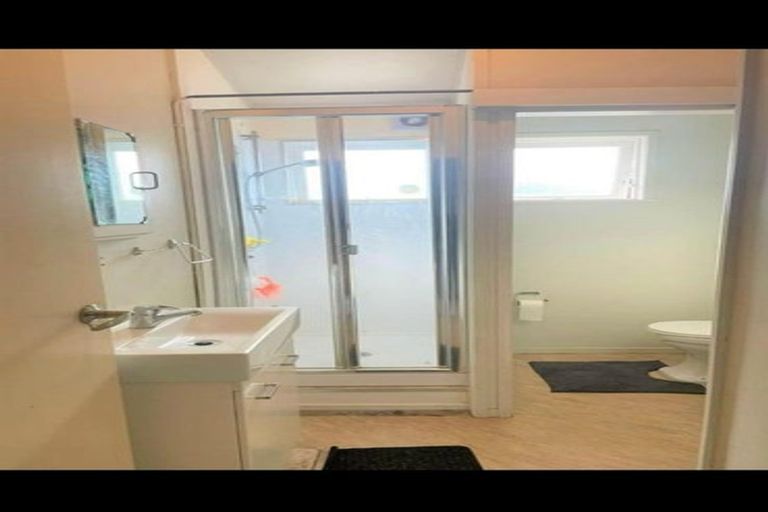 Photo of property in 2/462 Hillsborough Road, Mount Roskill, Auckland, 1041