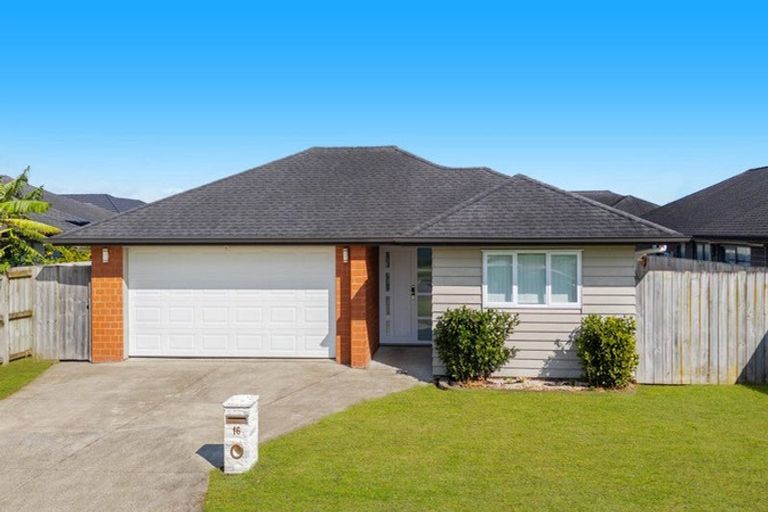 Photo of property in 16 Hihi Avenue, Takanini, 2112