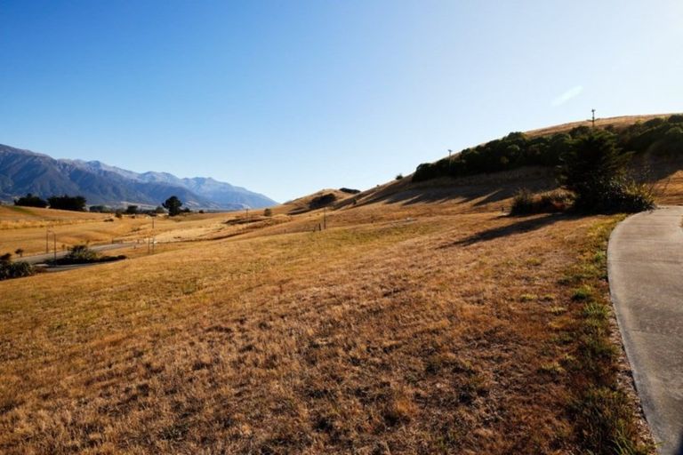 Photo of property in 6 Knowles Crescent, Kaikoura Flat, Kaikoura, 7371