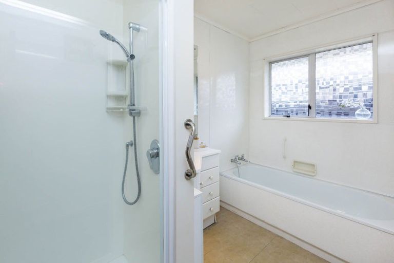 Photo of property in 41c Ludlam Crescent, Woburn, Lower Hutt, 5010