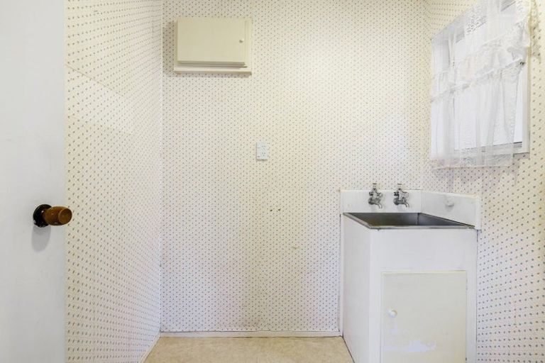 Photo of property in 2 Sunnyside Road, Nawton, Hamilton, 3200