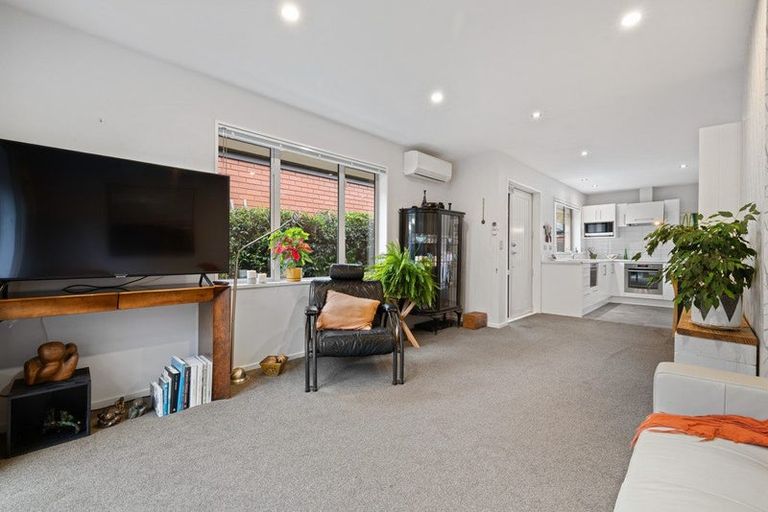 Photo of property in 2/17 Field Terrace, Upper Riccarton, Christchurch, 8041