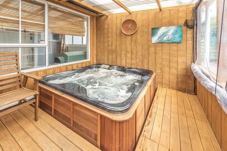 Photo of property in 8 Harris Place, Gonville, Whanganui, 4501