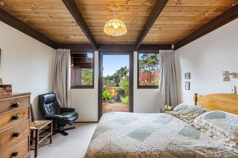 Photo of property in 18 Miraka Place, Birkenhead, Auckland, 0626