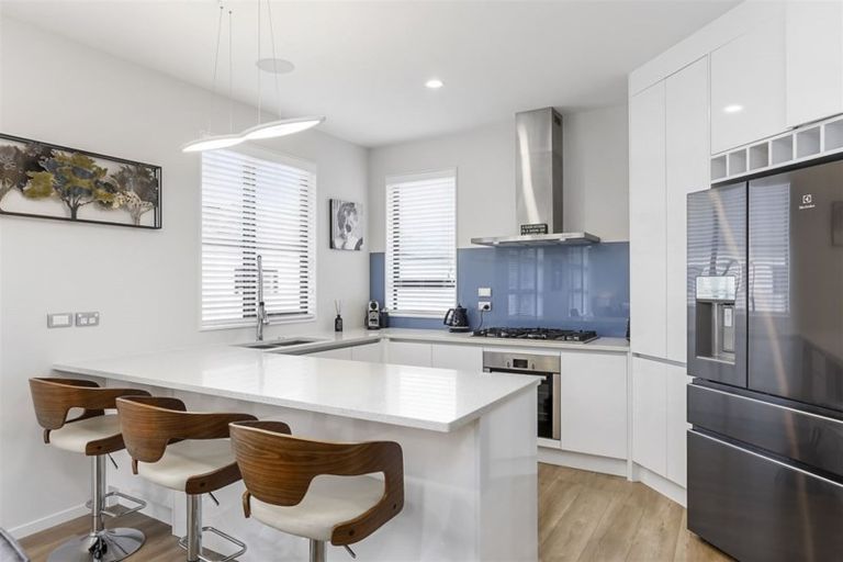 Photo of property in 16 Huarahi Pai Road, Huapai, Kumeu, 0810