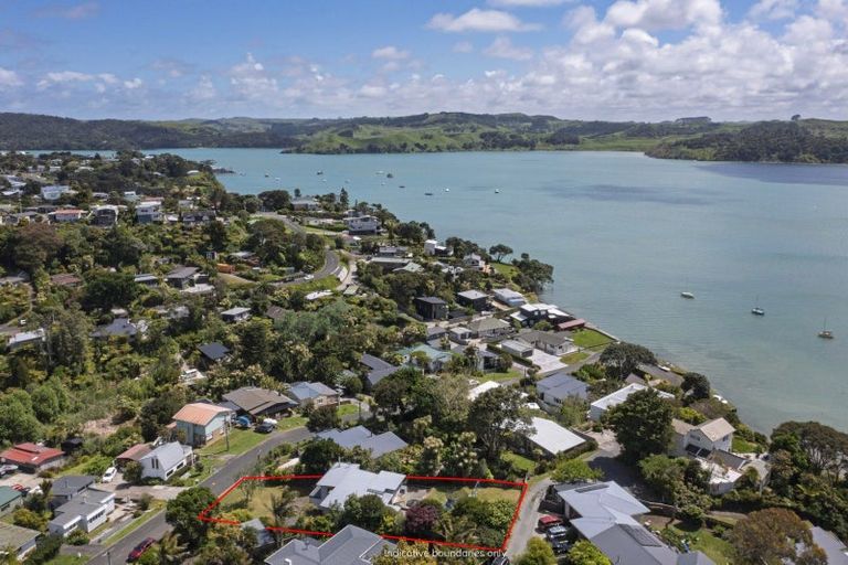 Photo of property in 69 Lorenzen Bay Road, Raglan, 3225
