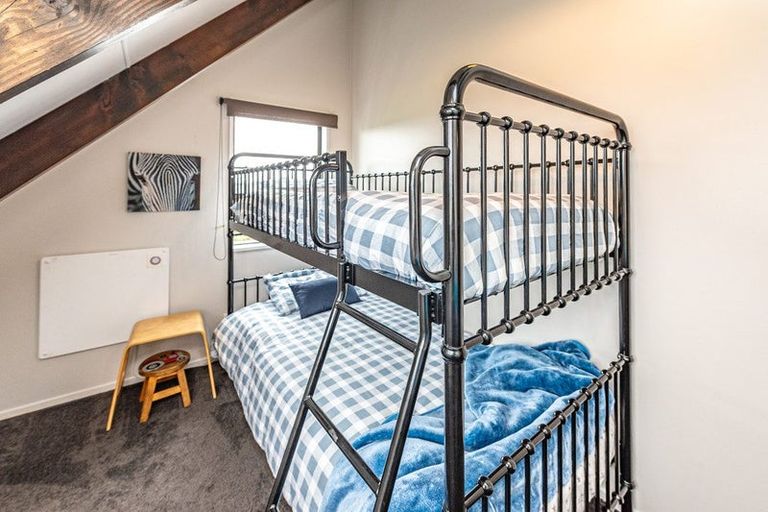 Photo of property in 18 Warwick Place, Springvale, Whanganui, 4501