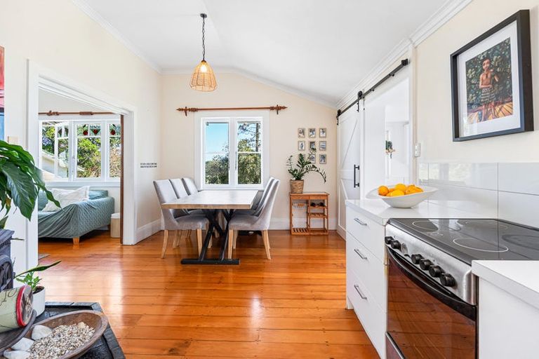 Photo of property in 407 Pataua Road South, Pataua South, Onerahi, 0192