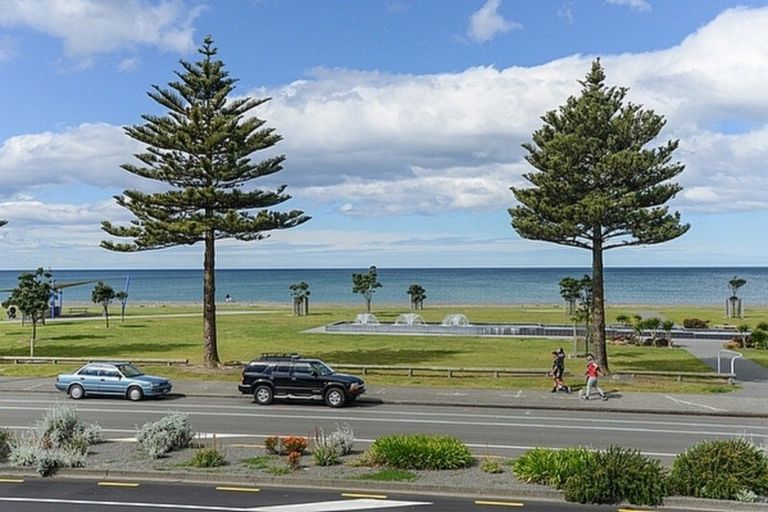 Photo of property in 451 Marine Parade, Napier South, Napier, 4110