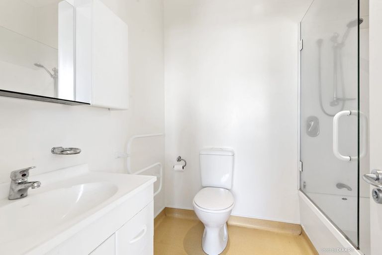 Photo of property in The Villas, 10/33 Hobson Street, Thorndon, Wellington, 6011